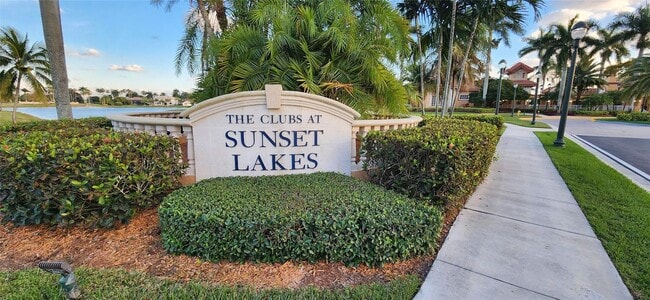 Foto del edificio - 18841 SW 29th Ct