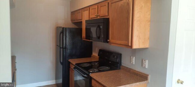 Building Photo - 1406 Flanders Way