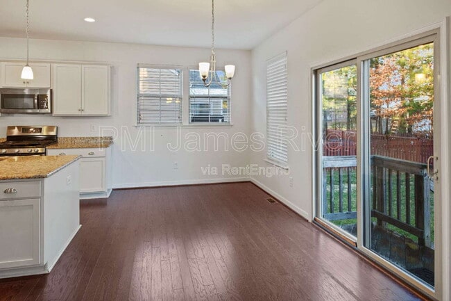 Foto del edificio - 6442 Hawkswood Wy