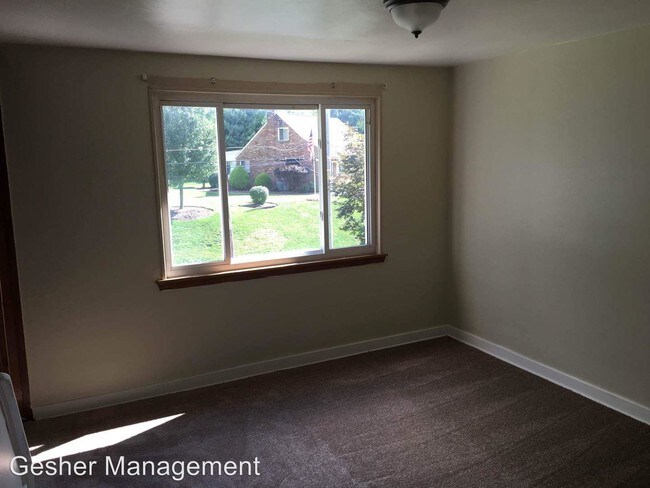 Building Photo - 3 br, 2 bath House - 109 Burton Dr