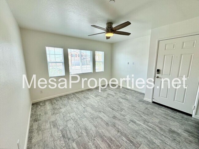 Building Photo - 14173 Mustang Cir