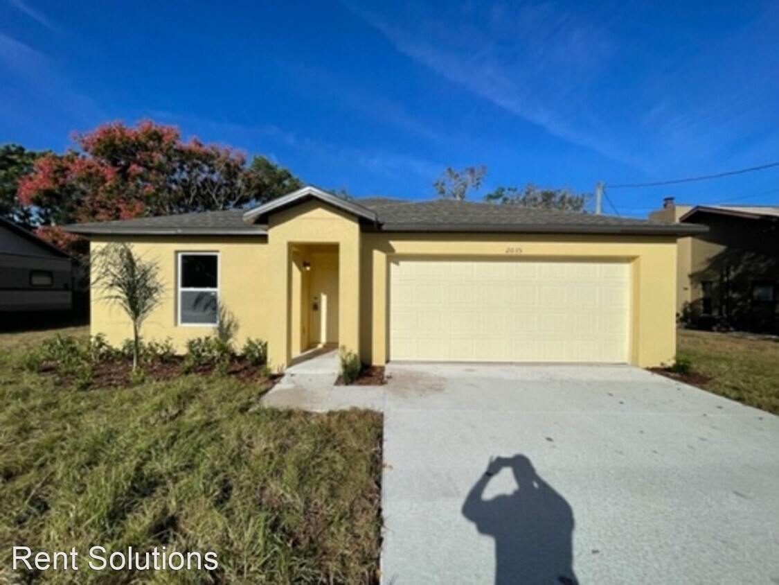 2035 Meredith Dr, Spring Hill, FL 34608 House Rental in Spring Hill