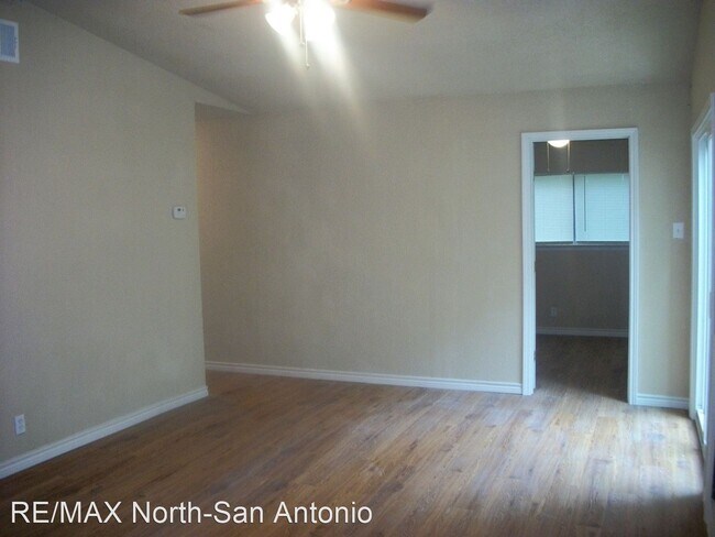 Building Photo - 4 br, 1 bath House - 4012 Sunrise Creek