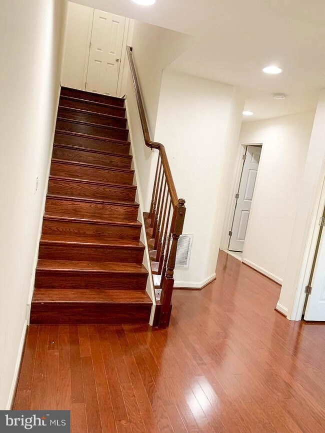 Foto del edificio - 25614 Pleasant Valley Rd