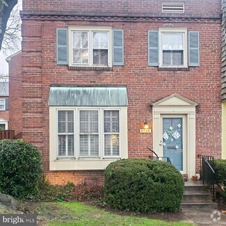 Building Photo - 6746 Hillandale Rd