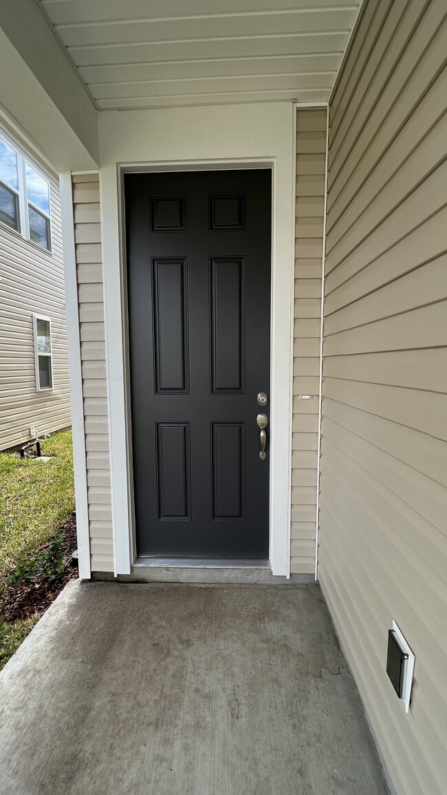 Building Photo - 6891 Mirage St