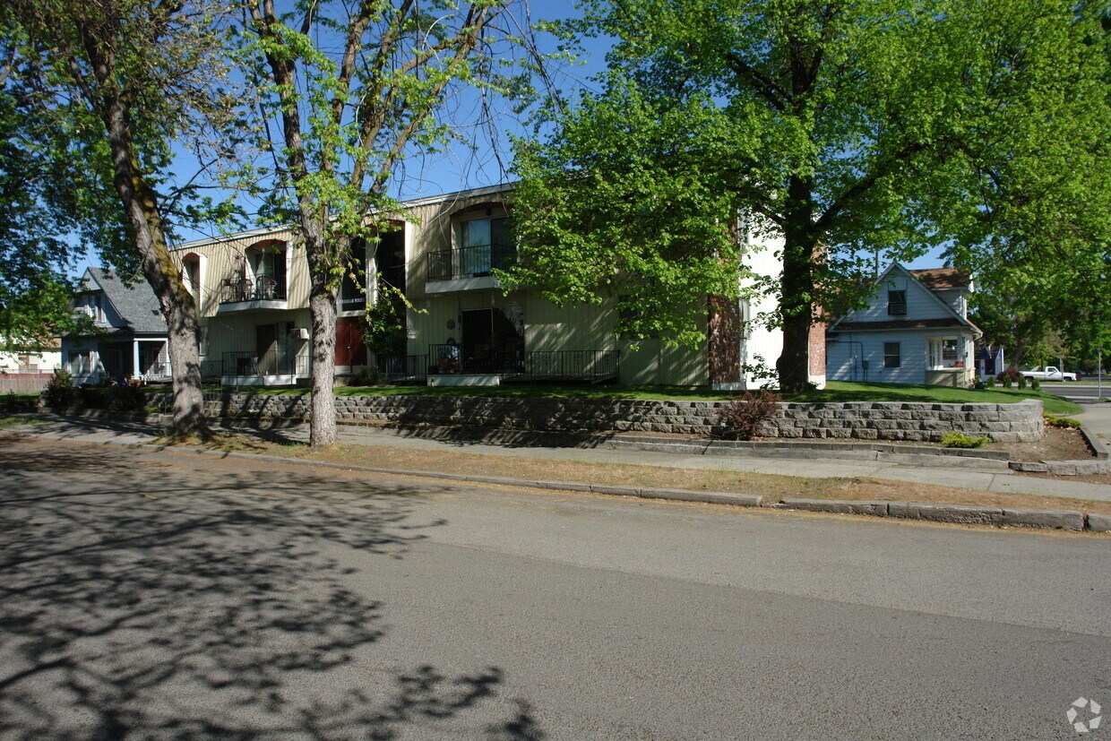 Building Photo - The Shannon House