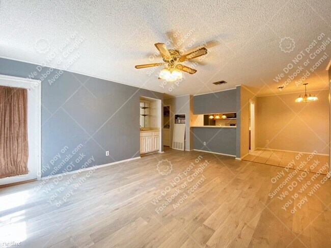 Foto del edificio - 2 br, 2 bath Condo - 1202 Thorpe Ln 205 205