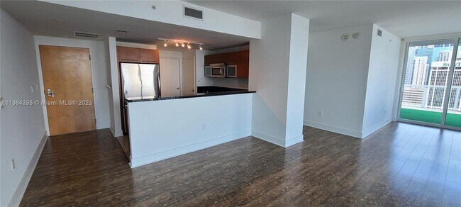 Foto del edificio - 244 Biscayne Blvd