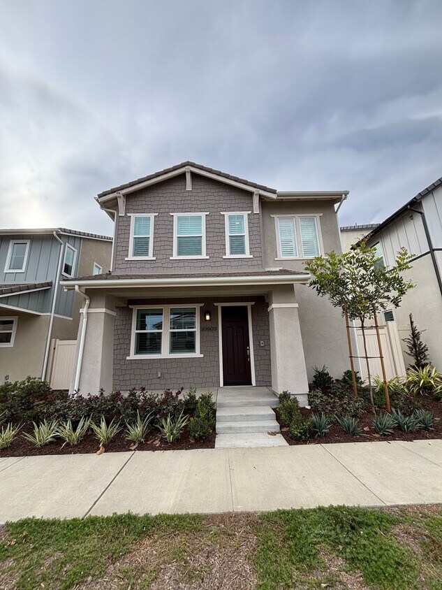 Foto principal - Gorgeous New Build in East Ventura