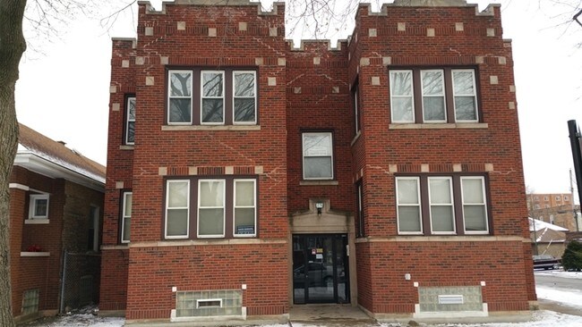 Building Photo - 8157 S Throop St