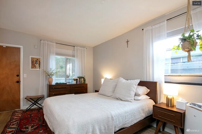 Foto del edificio - 2606 E Madison St