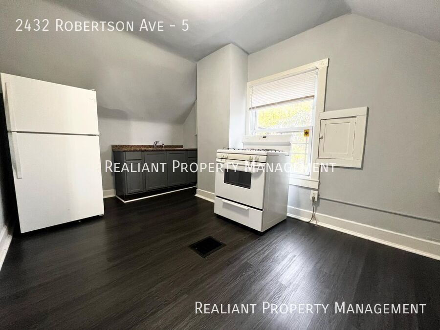 Building Photo - Charming 1-Bedroom Studio Apartment in Nor...