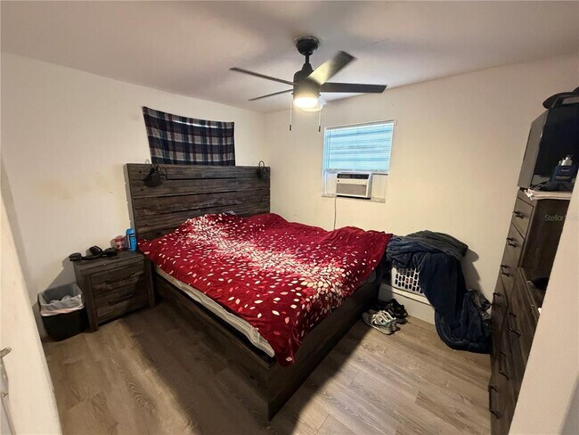 Foto del edificio - 10410 N Sassafras St