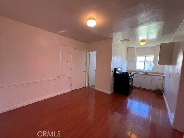 Building Photo - 1021 Electric Ave