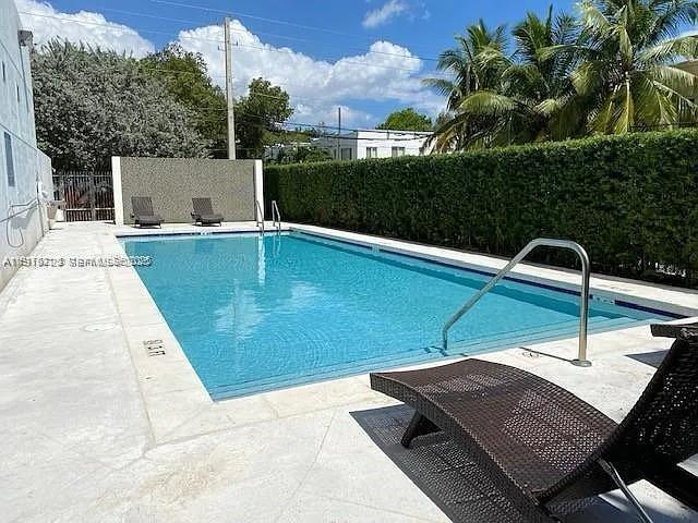 Foto del edificio - 36 NW 6th Ave