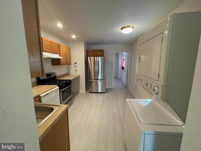 Foto del edificio - 2606 W Girard Ave