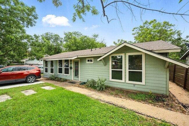 Foto del edificio - 6501 Hickman Ave