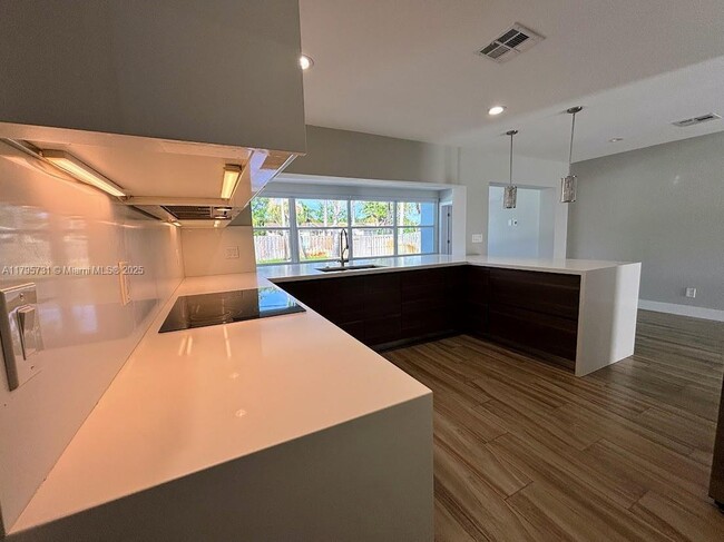 Foto del edificio - 401 S Highland Dr