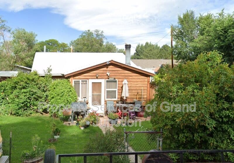 Primary Photo - 1731 Palisade St