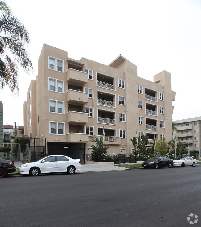 Wilshire St Andrews Towers Apartments Los Angeles Ca Building Photo Wilshire St Andrews Towers