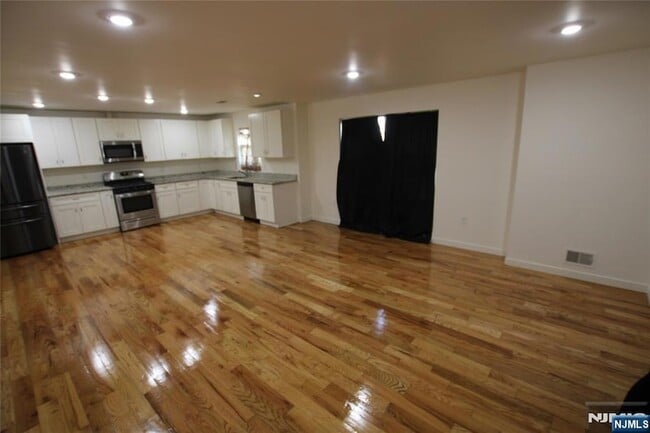 Photo - 100 Grove Terrace House