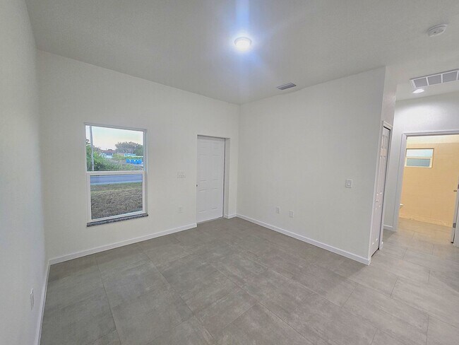 Foto del edificio - Brand New 2/2/1-Great Location- SW Lehigh Acres