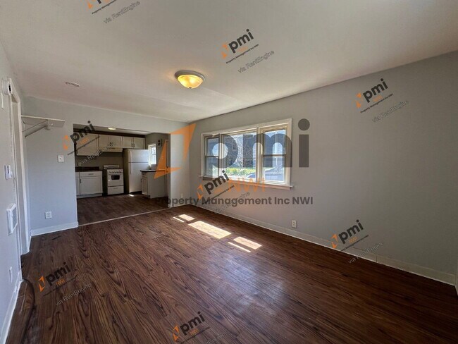 Foto del edificio - 5030 W Ridge Rd