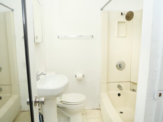 Foto del edificio - 257 W Newton St