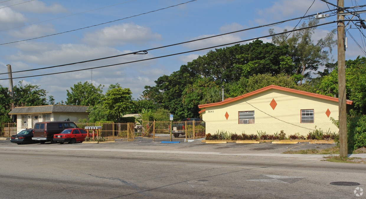 Building Photo - 2645 NW 21st Ave
