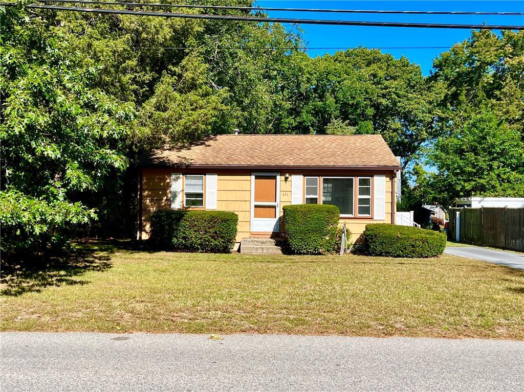 Primary Photo - 451 Namquid Dr