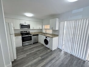 Building Photo - 4409 Treehouse Ln