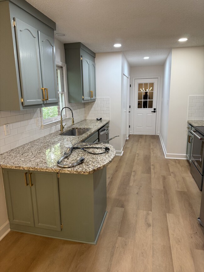 Photo - 6227 King George Dr House