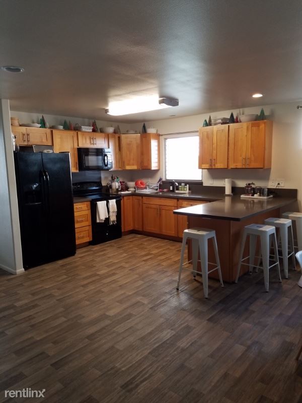 Foto del edificio - 4 br, 2 bath Apartment - 401 Keolu Dr