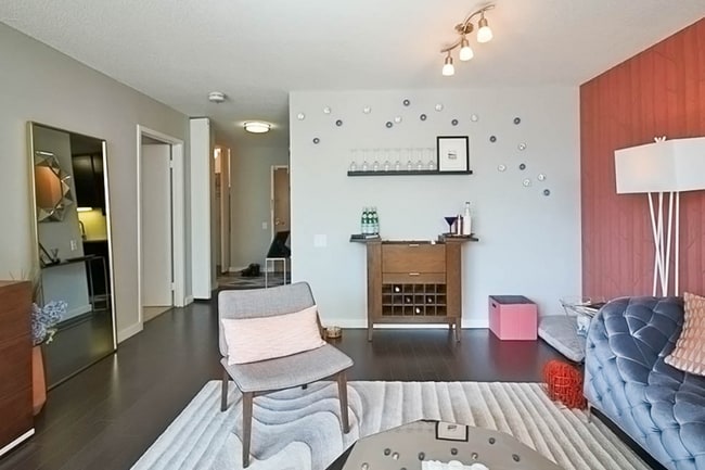 Photo - 86 W Huron St Apartment