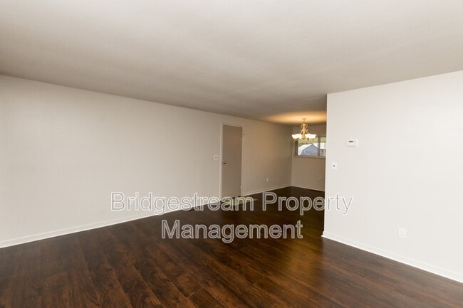 Foto del edificio - 4606 Knobhill Dr