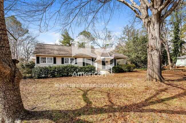 Foto del edificio - 517 Wildwood Dr