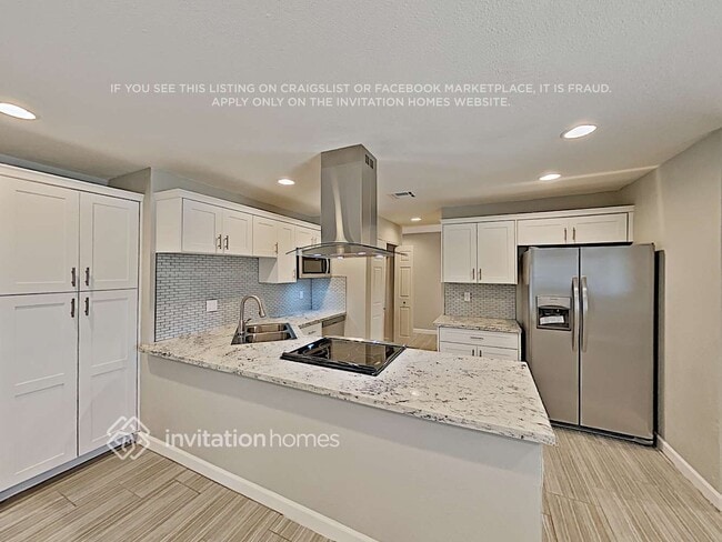 Building Photo - 1175 E Diamond Dr