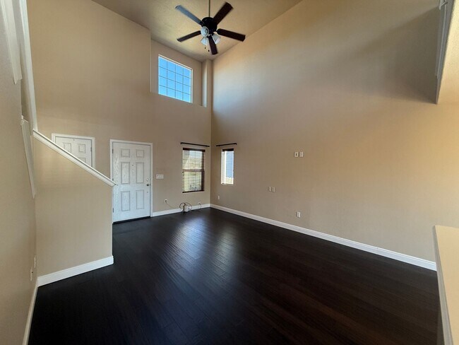 Building Photo - 3 Bed, 3 Bath Home in Forrest Meadows! – M...