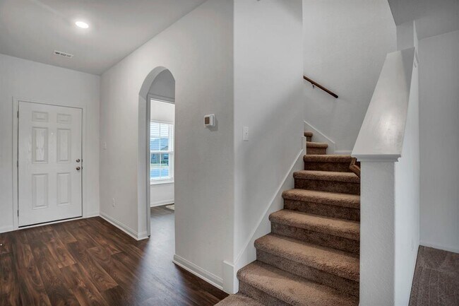 Building Photo - 169 Allington Cir
