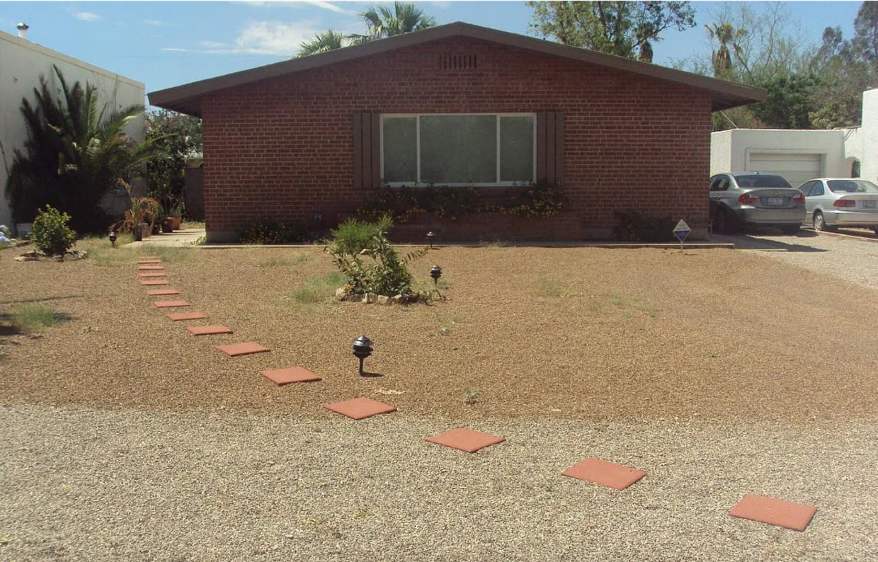 Charming 3 bedroom 2.bath with yard - Charming 3 bedroom 2.bath with yard
