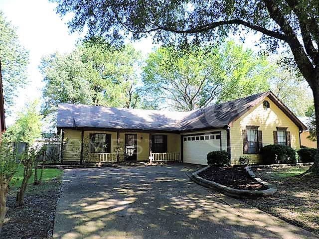 Foto principal - 6346 Bent Oak Ln