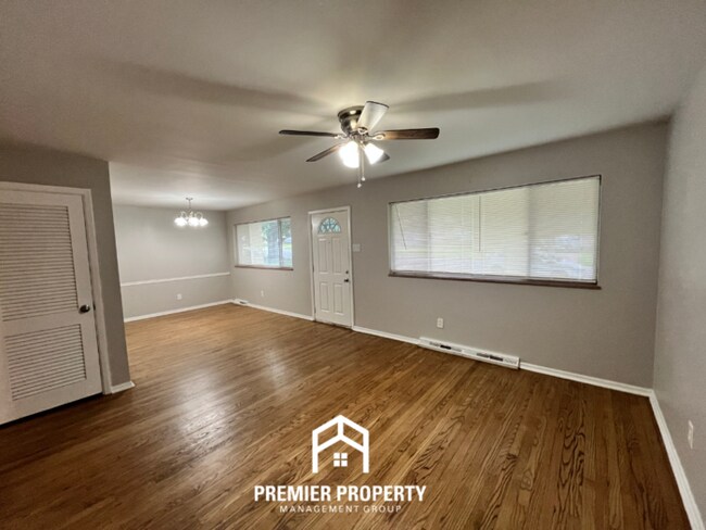 Foto del edificio - 8793 Boyce Pl
