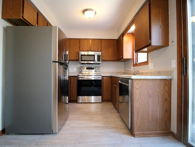 Building Photo - 4560 Mccann Rd