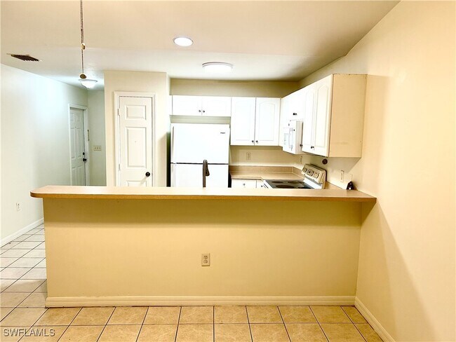 Foto del edificio - 5326 Centennial Blvd