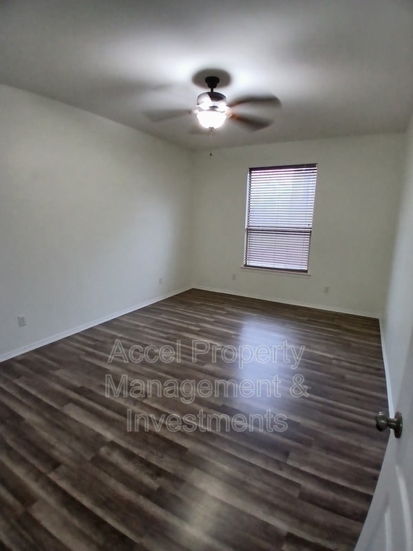 Foto del edificio - 128 San Jacinto St