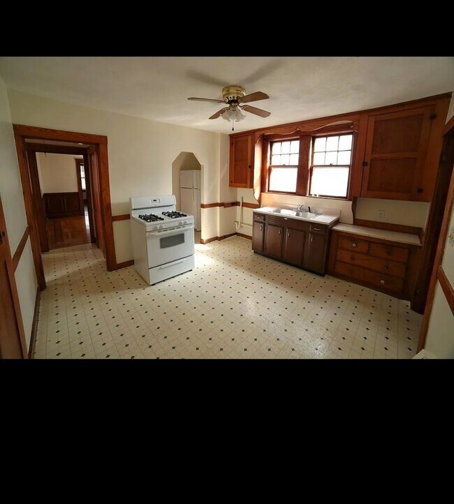 Building Photo - 7 Seagrave Rd
