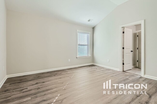 Building Photo - 273 Enfield Ln