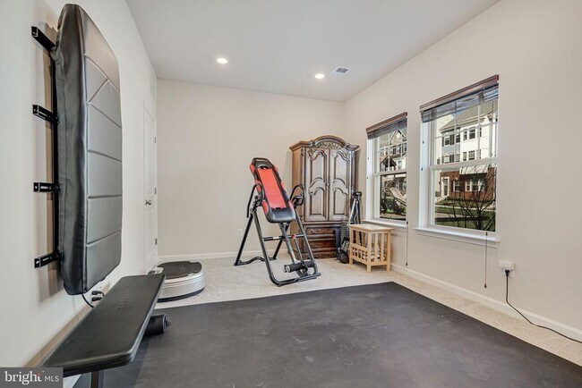 Foto del edificio - 9536 Barnes Lp