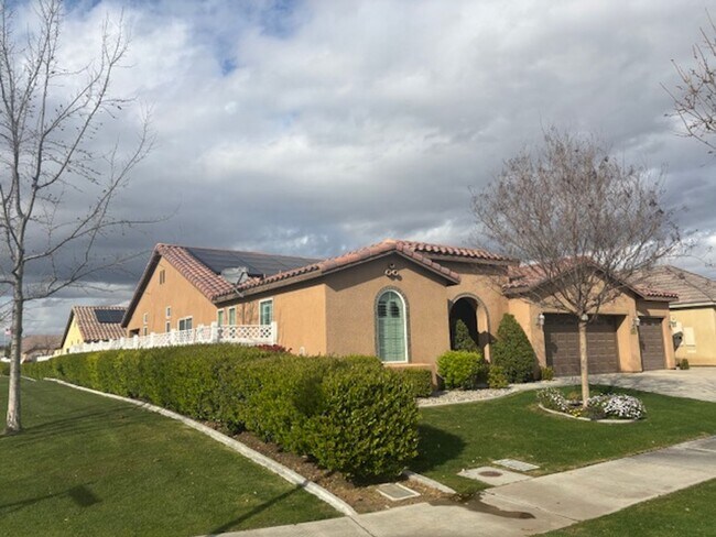 Foto del edificio - 14802 Yellow Lupine Dr